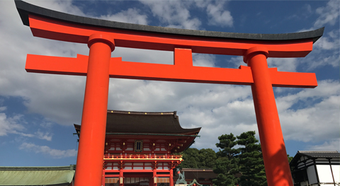 Ingresso al santuario Fushimi Inari Taisha